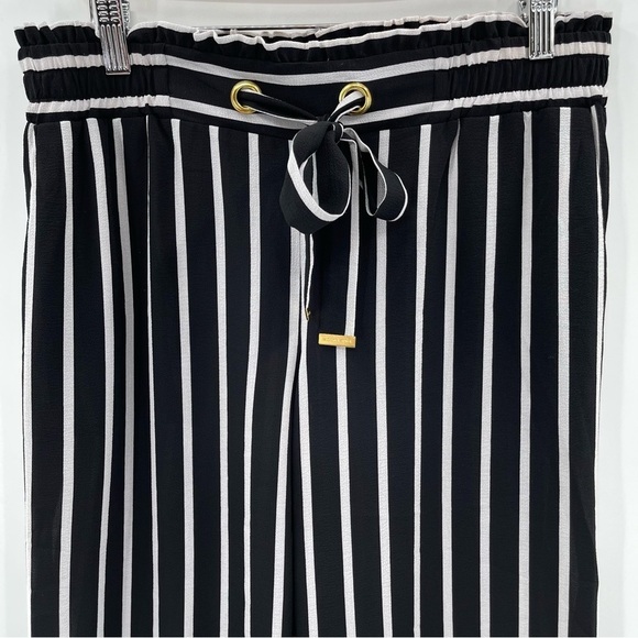 Michael Kors Black White Pinstripe Cropped Pull On Pants Size Small - Picture 2 of 7